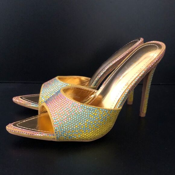 CAPE ROBBIN KAMERON SIZE 7.5 heels - Picture 4 of 10